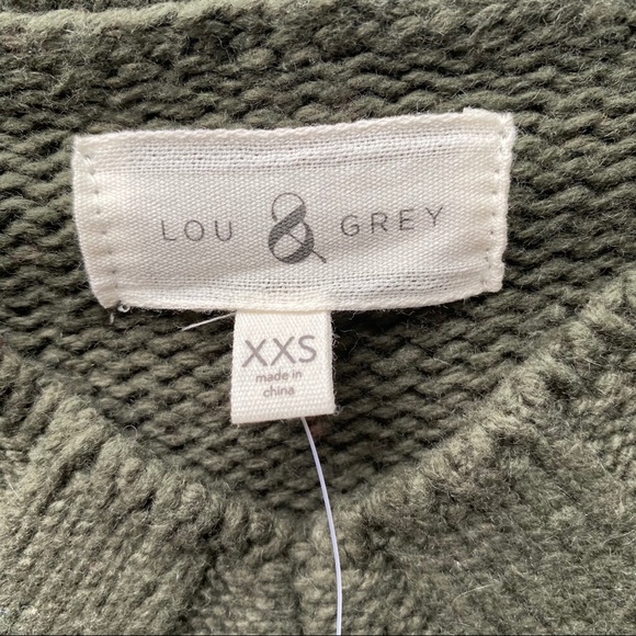 NWT Lou & Grey V-Neck Sweater - Picture 3 of 4